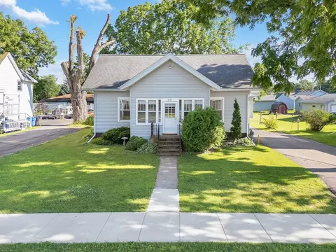221 Linn St, Baraboo, WI 53913