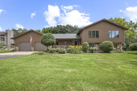 7959 Stagecoach Rd, Cross Plains, WI 53528