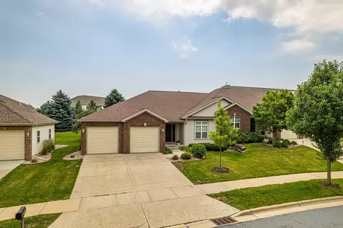 743 Cricket Ln, Middleton, WI 53562