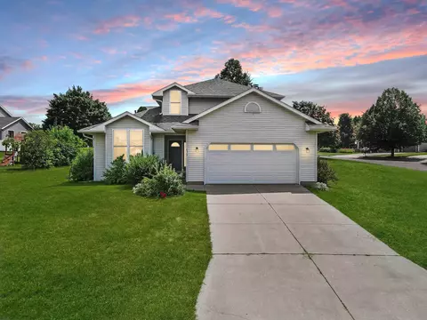 639 Eaglewatch Dr, Deforest, WI 53532