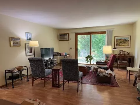 132 Ponwood Cir #D, Madison, WI 53717