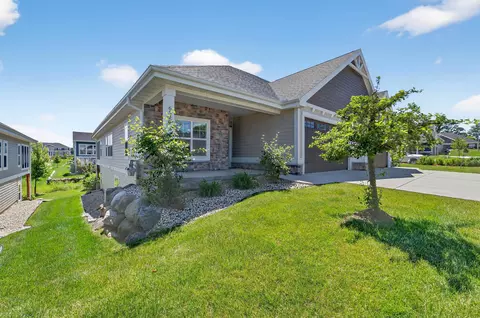 6525 Trails Edge Ct, Deforest, WI 53532