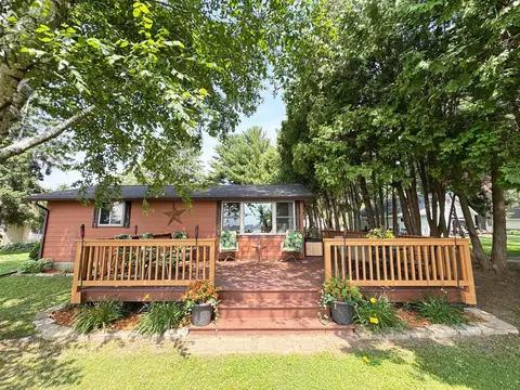 n9296 Idle Hour Drive, Randolph, WI 53956