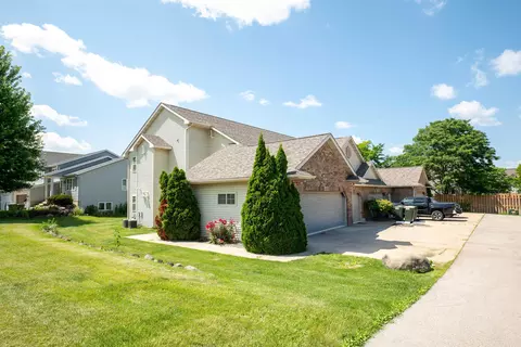 882 892 St Albert Th Great Dr, Sun Prairie, WI 53590