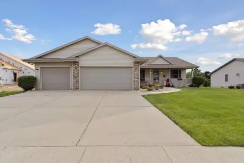 753 Red Hawk Dr, Milton, WI 53563