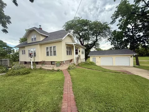 424 E Nott St, Tomah, WI 54660