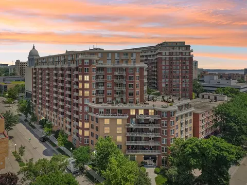 333 W Mifflin St #5040, Madison, WI 53703
