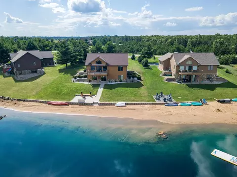 n7586 North Stone Gate Drive, New Lisbon, WI 53950