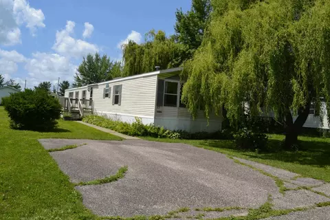 134 Attewell Apt 23 St, Mauston, WI 53948