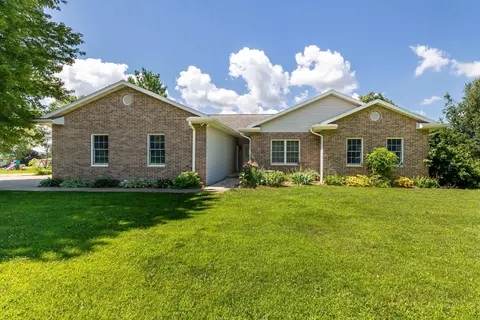 4450 Pascal Ct, Hazel Green, WI 53811