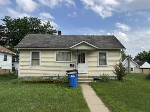 324 E Franklin St, Portage, WI 53901
