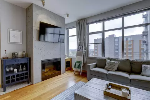 309 W Washington Ave #612, Madison, WI 53703