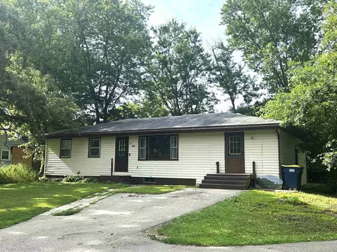 418 E Acorn Dr, Beloit, WI 53511