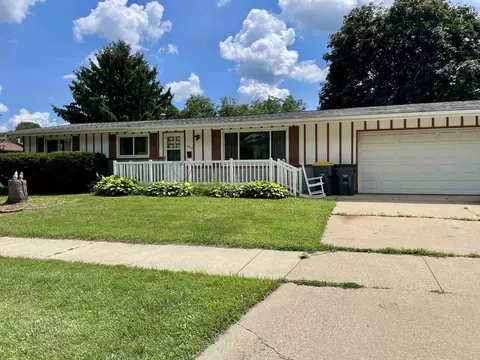 1004 27th St, Monroe, WI 53566
