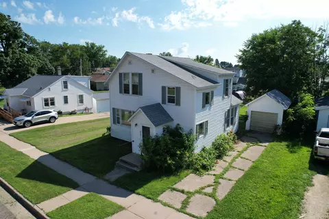 635 N Jefferson St, Lancaster, WI 53813