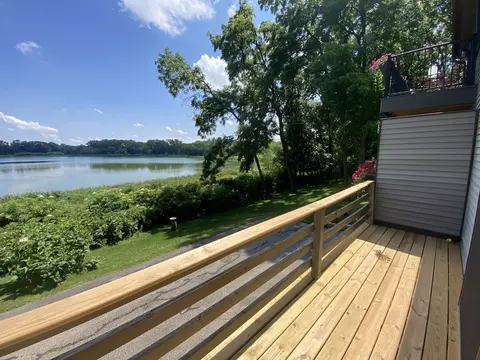 7217 Park Shores Ct, Middleton, WI 53562