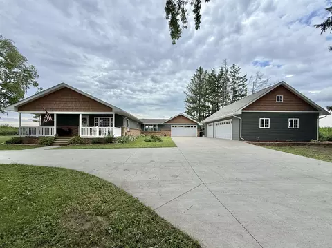 3301 E L T Townline Rd, Beloit, WI 53511