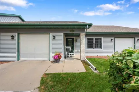 209 E Parkview St #C, Cottage Grove, WI 53527