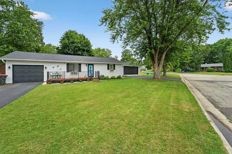 470 Lincoln Ct, Evansville, WI 53536