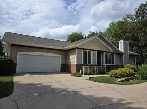 1125 Virgin Lake Dr #5, Stoughton, WI 53589