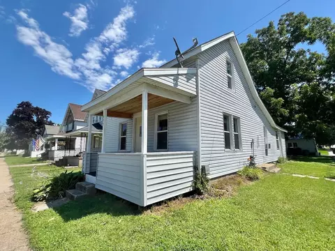 495 S Church St, Richland Center, WI 53581
