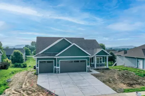 500 Whitford Ave, Prairie Du Sac, WI 53578
