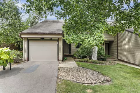 109 Ponwood Cir, Madison, WI 53717