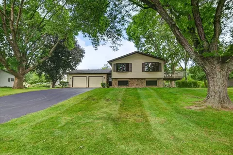 5406 Dennis Dr, Mcfarland, WI 53558