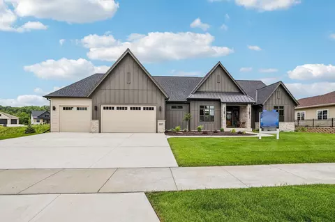 1417 Serenity Ct, Sun Prairie, WI 53590