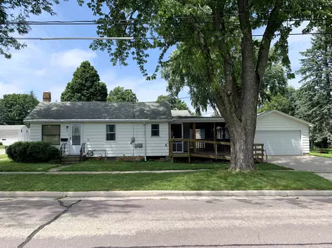 656 S Birdsey St, Columbus, WI 53925
