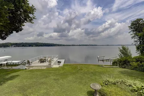 2206 Colladay Point Dr, Stoughton, WI 53589