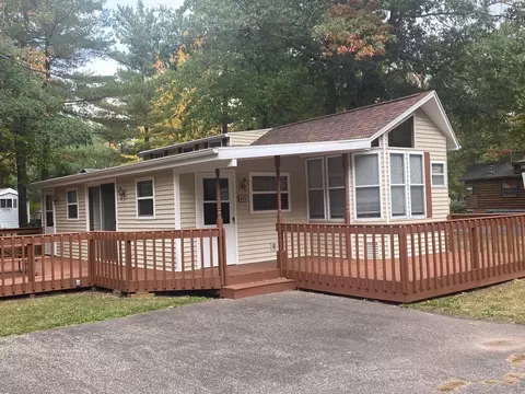 101 Autumn Ct #7, Wisconsin Dells, WI 53965