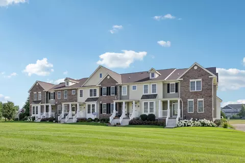 6863 Yellowwood Ln, Deforest, WI 53532
