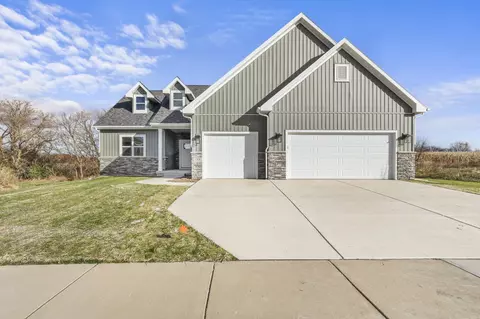 1301 Michelle Ln #053, Cottage Grove, WI 53527