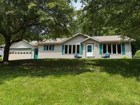 20488 Hidden Valley Rd, Richland Center, WI 53581