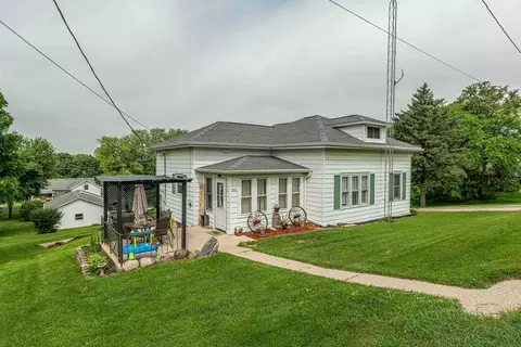 312 N Green St, Argyle, WI 53504