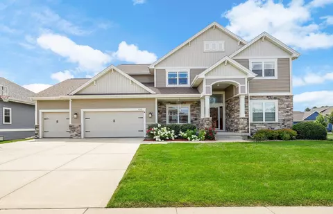 630 Big Stone Trl, Middleton, WI 53562