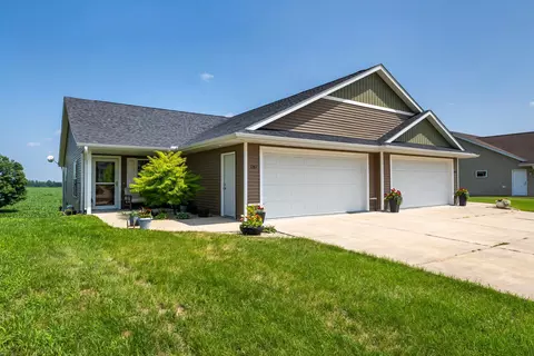 1267 Cody Pkwy, Platteville, WI 53818