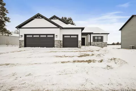 381 Dahlia Dr #24, Stoughton, WI 53589