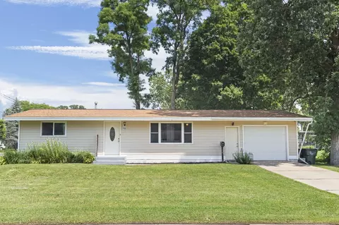 780 Washington St, Prairie Du Sac, WI 53578