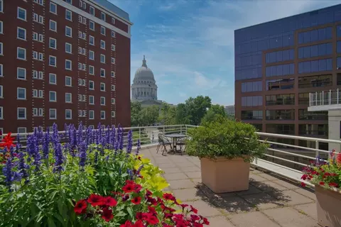 111 N Hamilton St #303, Madison, WI 53703