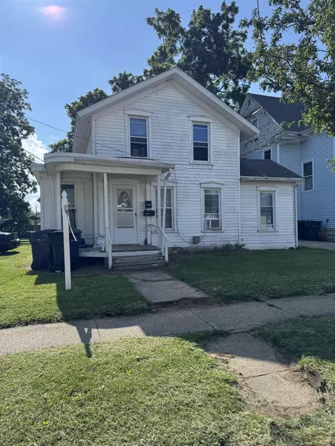 473 N Washington St, Janesville, WI 53548