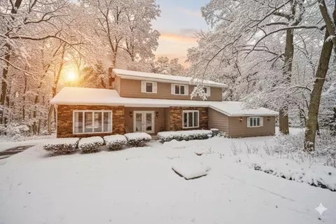4011 Shadows Ct, Deforest, WI 53532