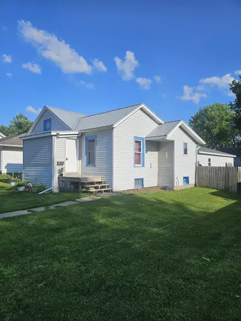 204 Adams St, Boscobel, WI 53805