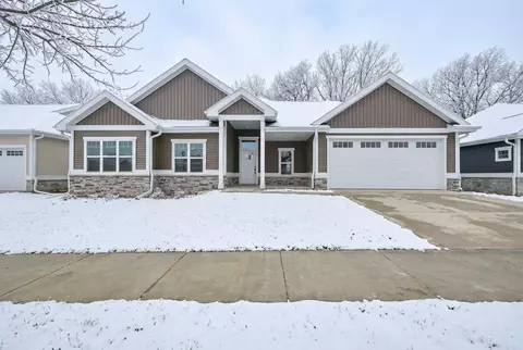 6255 Ronald Reagan Dr, Deforest, WI 53532