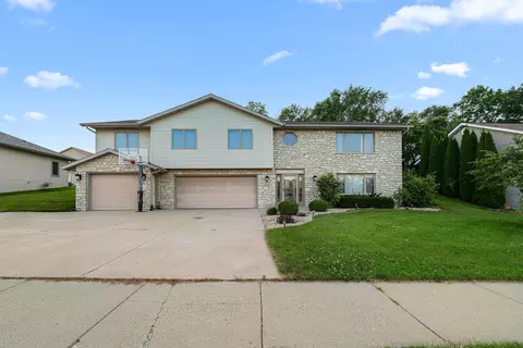 108 Cody Dr, Beaver Dam, WI 53916