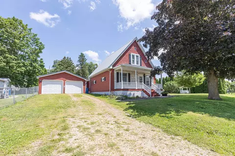 474 County Road J, Benton, WI 53803