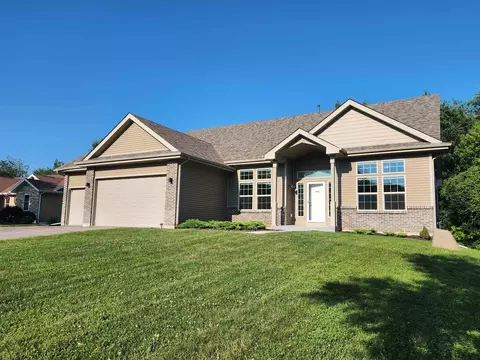 11614 N Heritage Ridge Dr, Edgerton, WI 53534