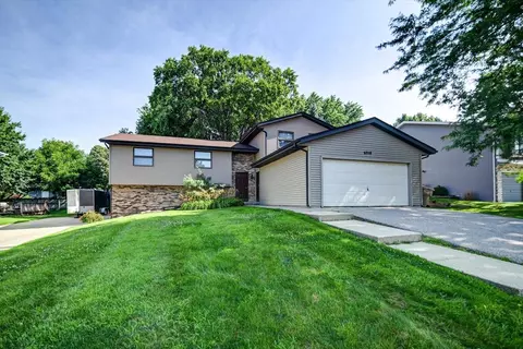 6918-6922 Chester Dr, Madison, WI 53719