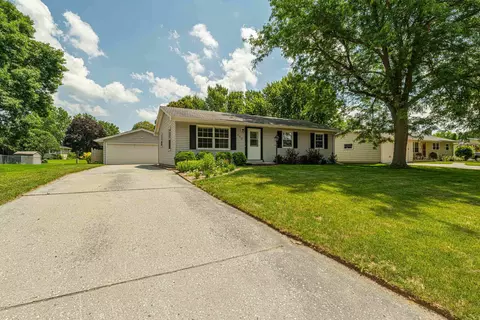 540 Kari St, Belleville, WI 53508